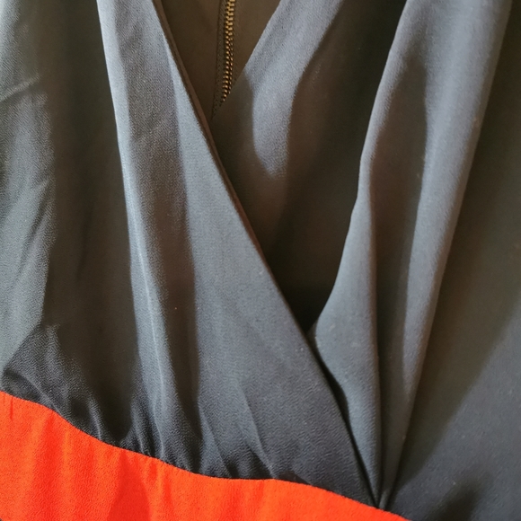 Suzy Shier, Navy and Red classic, medium - Picture 4 of 7